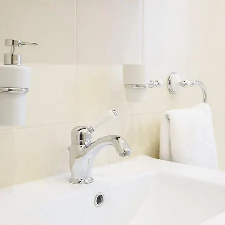 Oldrigaluxapart Free Parking