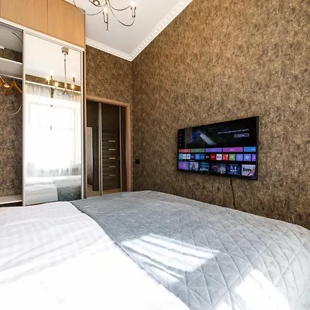 Oldrigaluxapart Free Parking